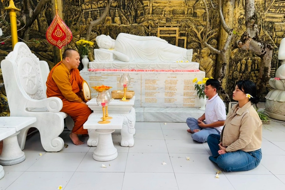 Hình ảnh minh họa ý nghĩa cao quý của ngày Đức Phật nhập Niết bàn