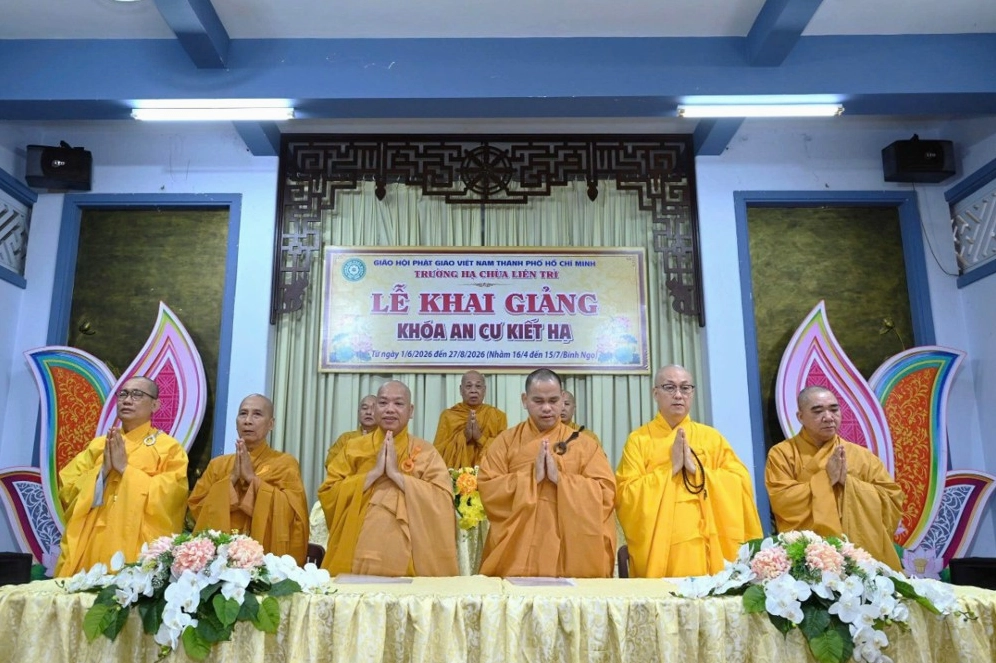 Khai giảng khóa An cư kiết hạ