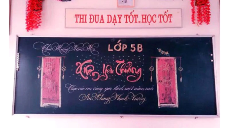 Trang trí bảng Tết với hình ảnh ông đồ cho chữ và thư pháp